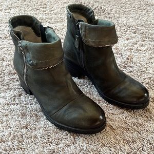 Mix Mooz Ankle Boots